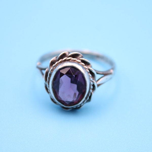 Vintage sterling silver amethyst ring, size O