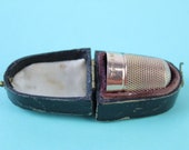 Antique Victorian 9ct gold thimble by Charles Horner with thimble case