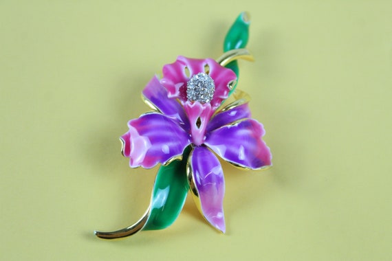 Vintage Joan Rivers enamel and rhinestone floral b