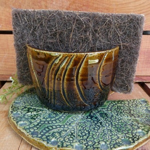 Soap Dish / Sponge Holder – Wood and Stone Designs