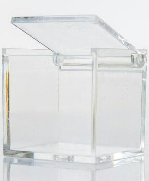 Cadre / boite en acrylique / plexiglass de protection pour cartes