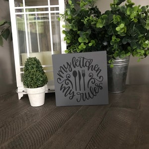 My Kitchen My Rules Schild, kleine Küche Schild, Regalsitter, Tier Tablett, lustiges Geschenk für Küche, Mama Geschenk, lustiges Geschenk für Küche
