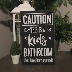 Let op kinderbadkamer, u bent gewaarschuwd, kinderbad, badkamerbord, houten bord, grappige badkamer, wanddecor, plankdecor, gastbadkamerbord,