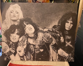 Motley Crue en carbón