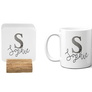 Nombre personalizado inicial brillo monograma café té taza regalo 11 oz taza de cerámica y juego de posavasos opción