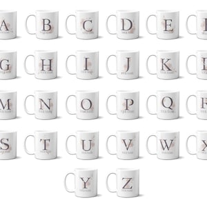 Personalizado Misty Dusty Pastel Alfabeto Nombre floral Letra inicial Café Taza de té Regalo 11 oz Taza de cerámica y juego de posavasos Opción