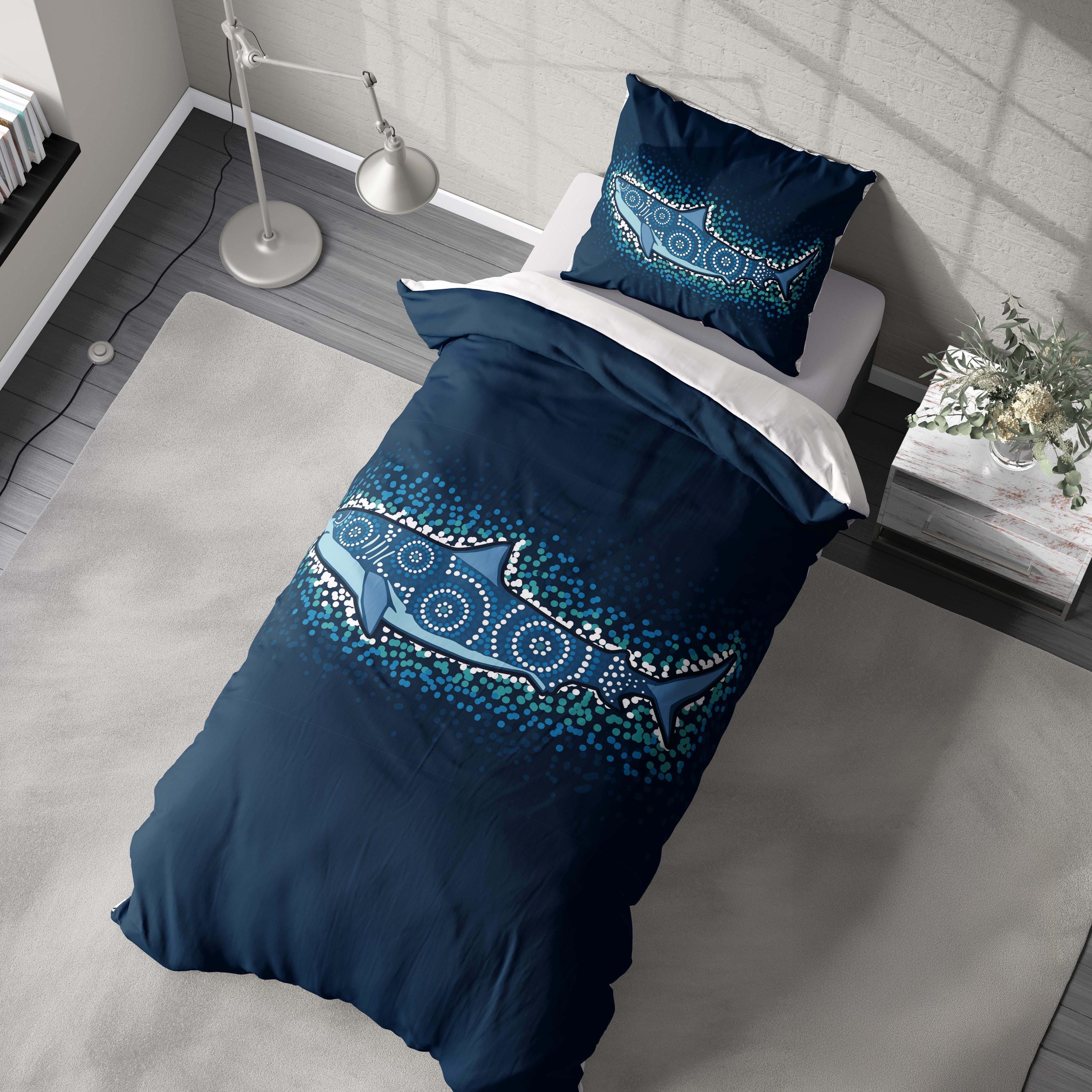 Herding Baby Shark beddengoedset, katoen, blauw, 80 x 80 cm, 135 x 200