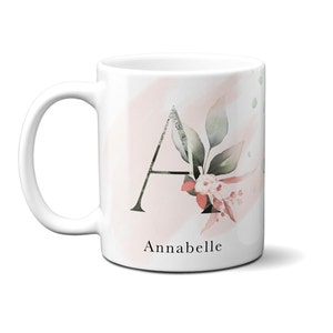 Gentle Touch Blush Pink Acuarela Monograma Nombre Letra Inicial Taza de Café Regalo 11oz Taza de Cerámica Regalo para Ella Él