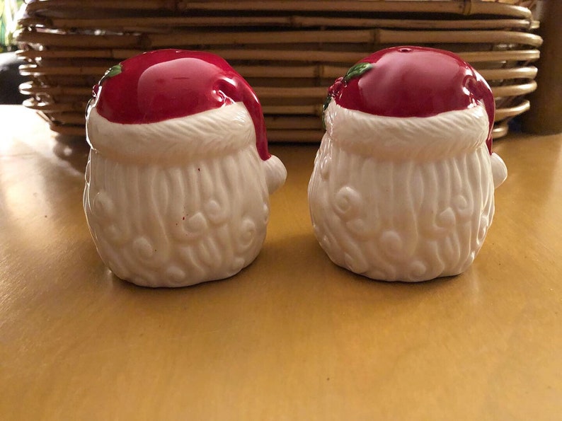 Santa head salt and pepper shakers
