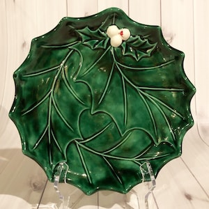 Vintage Holland Mold Holly Plate