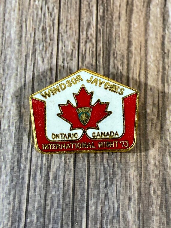 Vintage 1973 Windsor Jaycees International Night Ontario Canada Lapel Pin