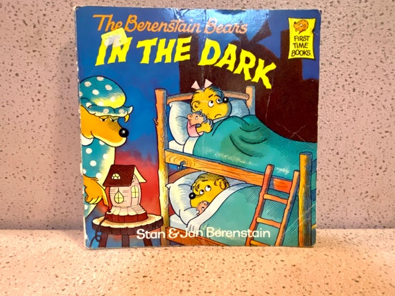 Vintage Children's Book 1982 the Berenstain Bears in the Dark - Etsy