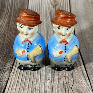Vintage Sam Weller Salt and Pepper Shakers Czechoslovakia Charles Dickens Pickwick Papers