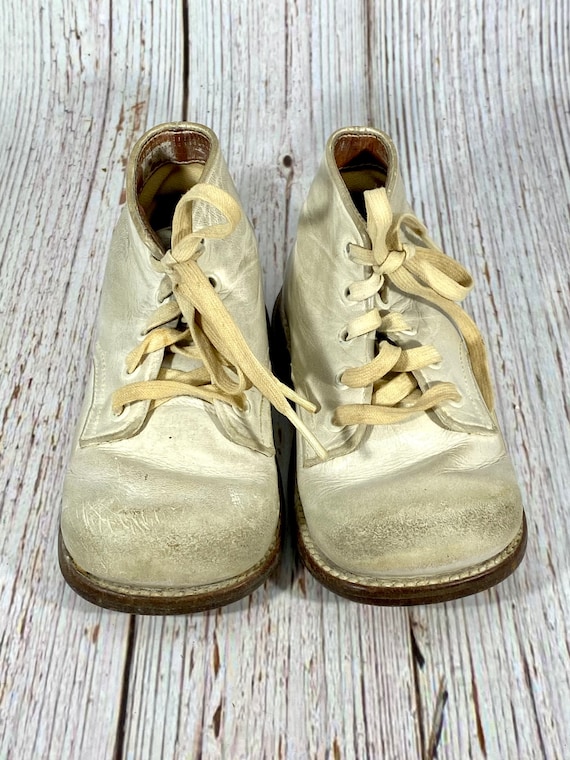 Antique Vintage Baby Shoes White Leather 1940s 19… - image 1