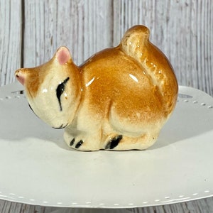 Vintage Squirrel Single Shaker