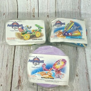 Vintage 1990 McDonald's Astronauts Happy Meal Toys Módulo de comando Lunar Rover Antena parabólica