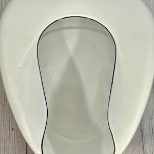 Vintage Antique Queen Columbian Made Bed Pan White Enamelware