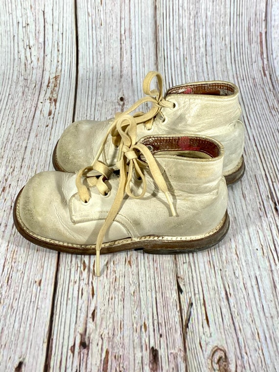 Antique Vintage Baby Shoes White Leather 1940s 19… - image 3