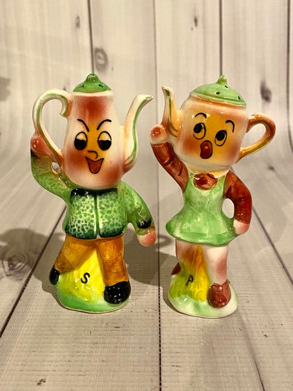 Vintage Elvin Anthropomorphic Tea Kettle and Coffee Pot Salt and