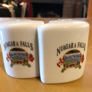 Niagara Falls salt and pepper shakers that form a broken heart