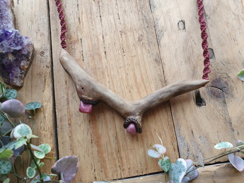 Hand carved wooden necklace with Rhodonite crystals and macrame spiral