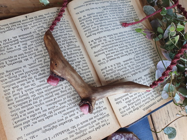 Hand carved wooden necklace with Rhodonite crystals and macrame spiral