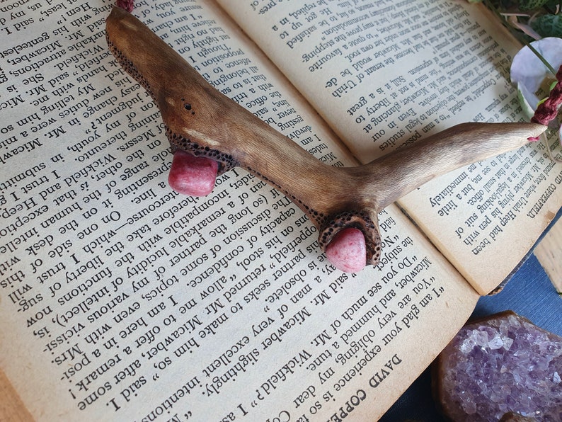 Hand carved wooden necklace with Rhodonite crystals and macrame spiral