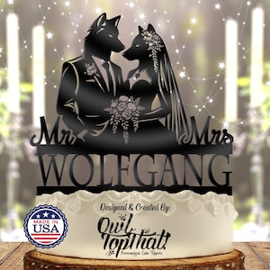 Wolf Couple with Name Personalized Wedding Cake Topper