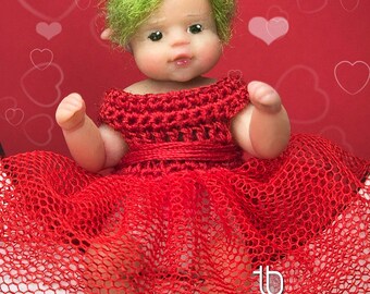 Unieke miniatuur kerstelfpop, handgemaakte fee van polymeerklei, piepkleine tuinfee, realistische kunstpop, fantasie reborn baby