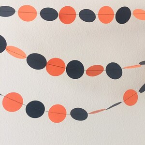 Halloween black and orange circle garland, party decoration birthday, 1.5” circle multiple lengths haunted