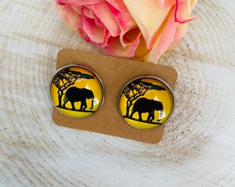 Stud earrings "Elephant" 18 mm cabachon, Africa, shadow, tree, tea tree, yellow, black, free 2nd pair of clasps, allergy-reduced stainless steel