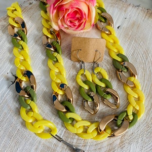 Set or single, necklace, hanger, bracelet, rough links, chunky chain, statement, link chain, acry, tank chain, yellow, green, italian