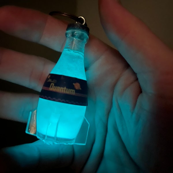 Fallout Nuka Cola Quantum Backpack Keychain