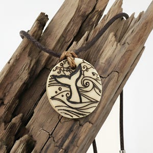 Collana personalizzata con corda a forma di balena, ciondolo da uomo "Salva le balene" a tema surf
