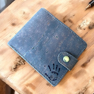 Cartera grabada a mano para bebés o niños, regalo del Día del Padre, cartera triple de corcho personalizada única, cartera vegana para hombre, regalo personalizado para papá