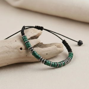 Pulsera de malaquita con código Morse: joyería para hombres que representan coraje y fuerza