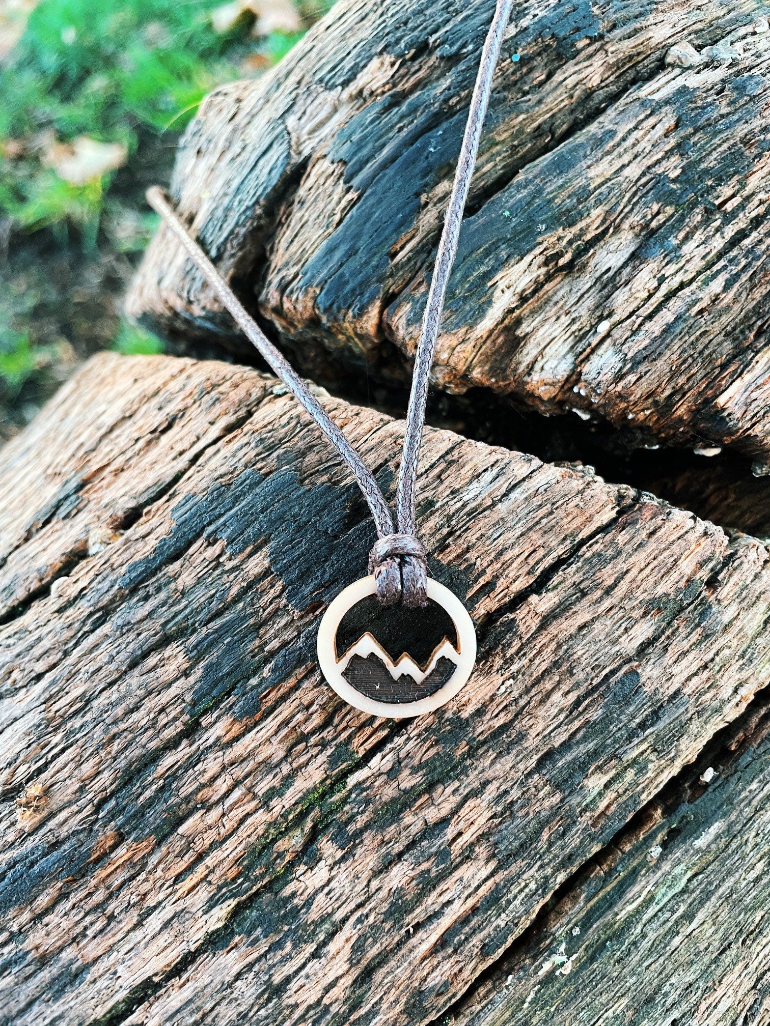 Pura vida hotsell mountain necklace