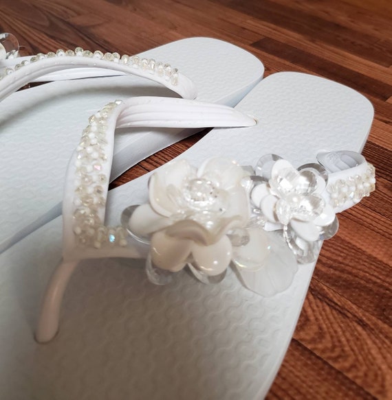 wedding thongs for guests