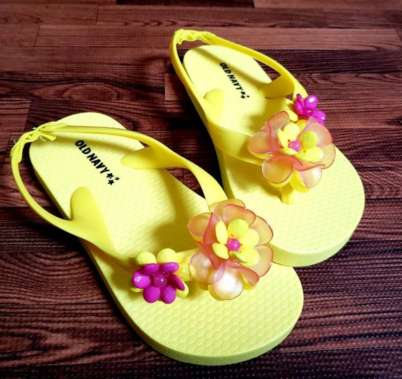 pink flower flip flops