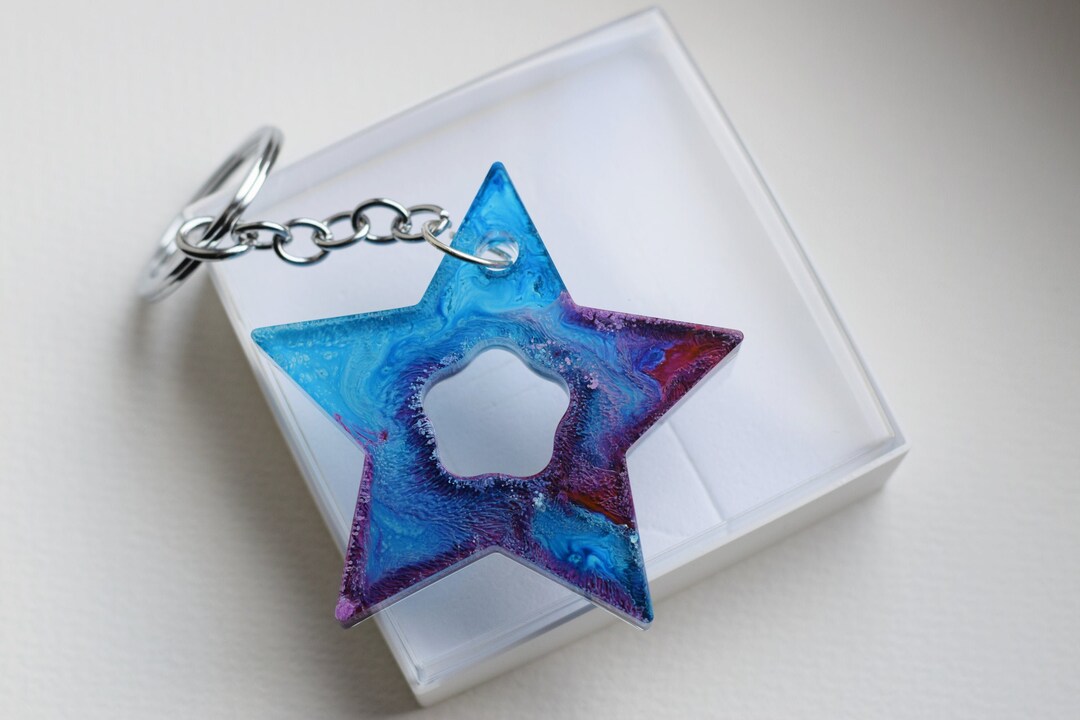Abstract Large Keychain Star Shaped Made of Resin & Stainless Steel