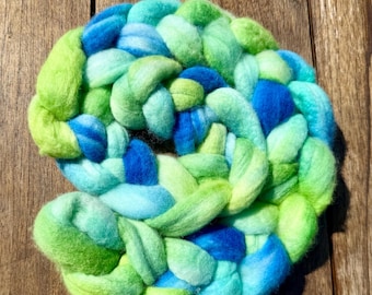 Stardew Polwarth Fiber Braid, Spinning Fiber, 4 oz Hand-Dyed Wool, Hand Spinning, Dyed Combed Top, Dyed Roving