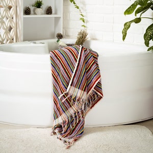 Striped Bath Towel |100% Cotton Plush Turkish Bath Towel |Oversized Beach Towel | Turkish Towel |Super Soft Absorbent Towel |