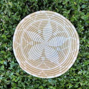 Wall Basket, Extra Large, Desert Design, Hanging Wall Basket, African Basket, Wall Decor, Decorative Bowl, Neutral Flower XL