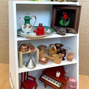 Roombox, Vintage-Schmuck, Minis und Kleinigkeiten, Puppenhaus-Minis, Schmuckregale, Druckerablagen, Schmuckkästchen, Nippes