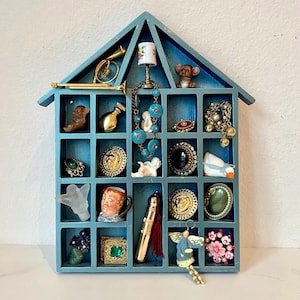 Curiosity Collection, Altar interior decoration made from vintage knick knack, Shelf vintage, Deco set, Cabinet curiosity in interior