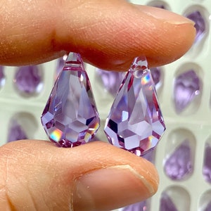 20mm Violet Teardrop Prisms | Bulk Suncatcher Crystals | Light Purple Crystal Pendant Beads for Sun Catcher | Chandelier Parts | BD93