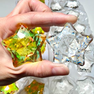 ¡Nuevos colores! Colgante de cristal en forma de estrella de 50 mm, transparente o amarillo, prisma de vidrio de 2 pulgadas con 1 orificio, ideal para lámparas de araña o adornos para árboles de Navidad CH18