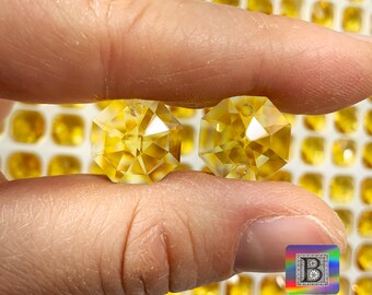 14mm Fancy Octagon 1-hole Light Topaz Prism for Sun Catcher 14mm Fancy Octagon 1-hole Light Topaz Prism for Sun Catcher