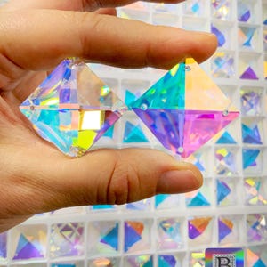 28mm AB Crystal Square 4-Holes Suncatcher Prism Connector 30% Leaded Glass Bulk Sun Catcher Supplies Chandelier Replacement Parts BD76