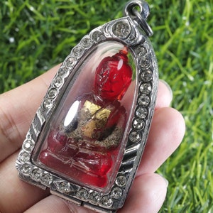 Crystal red Stone, Stone buddha, Blood Red Crystal Carved in Phra Hin, Thai amulet talisman, Phra Kaew, Pendant, Wat Phra Kaew, Charm